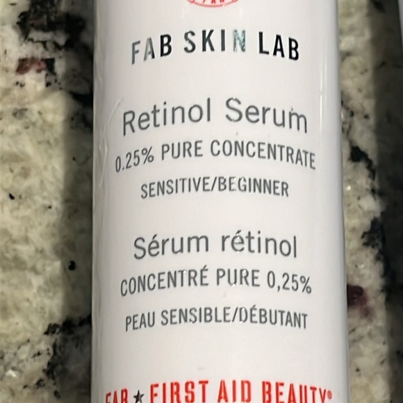 First Aid Beauty Retinol Serum Pure Concentrate 0.25% + sealed Ultra Repair DUO! - Picture 2 of 8